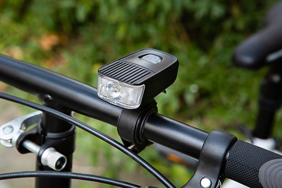 Latarka czołowa na kask rowerowy 70x38x29mm, 5-watowe światła kasku rowerowego z możliwością ładowania